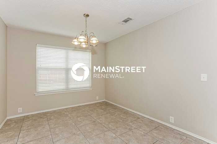 1902 Purdue Dr - Photo 5 of 18