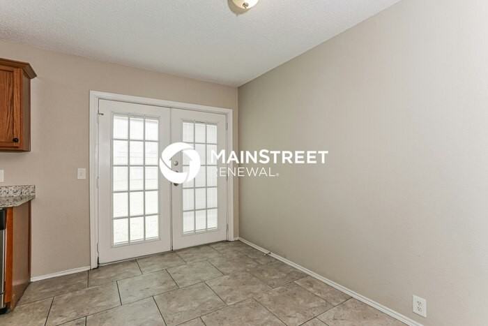 1902 Purdue Dr - Photo 6 of 18