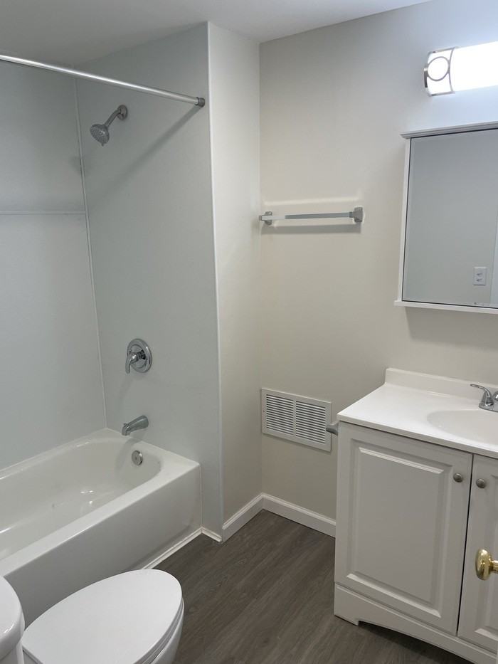 4336 Hartland Center Rd #14 - Photo 4 of 10