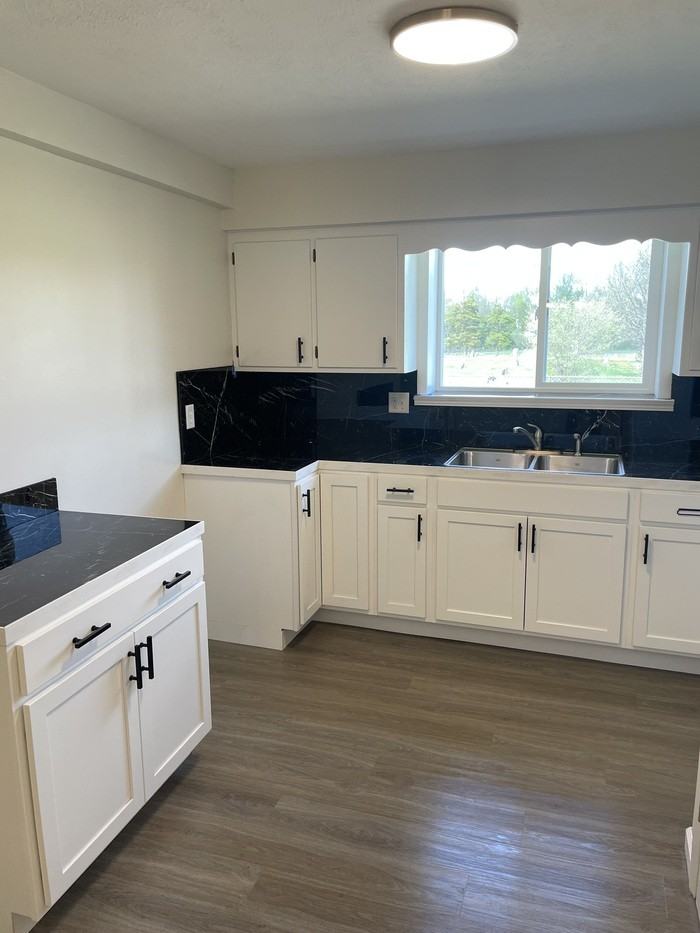 4336 Hartland Center Rd #14 - Photo 6 of 10