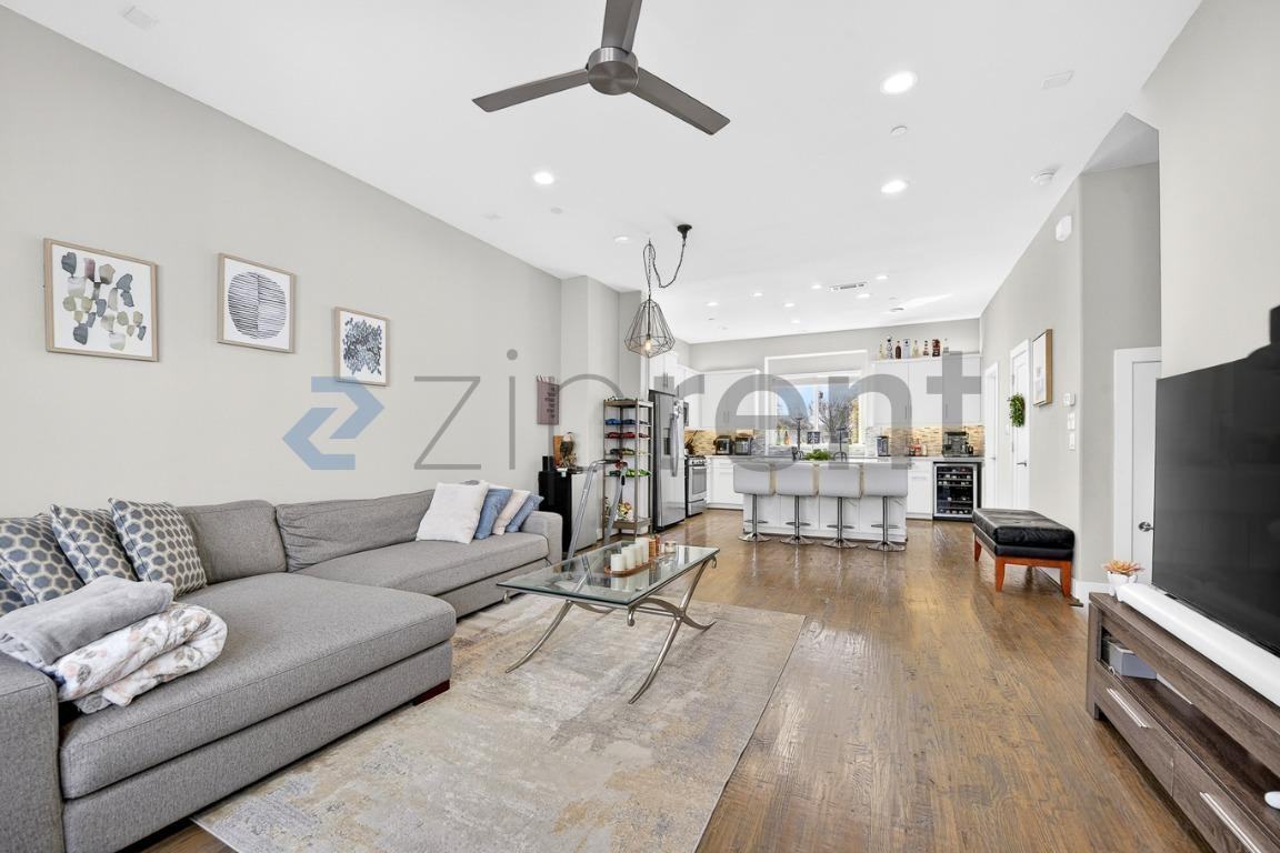 4906 Live Oak St #3 - Photo 4 of 28