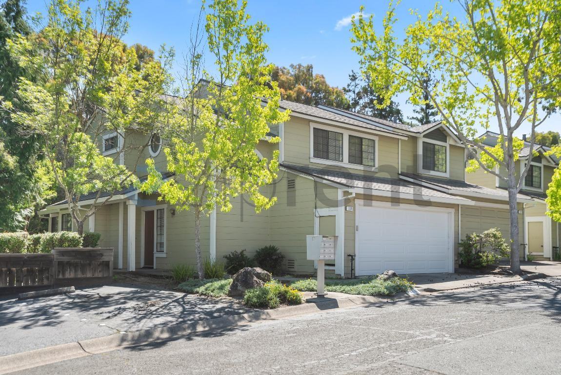 1225 Oak Hill Ct - Photo 2 of 29