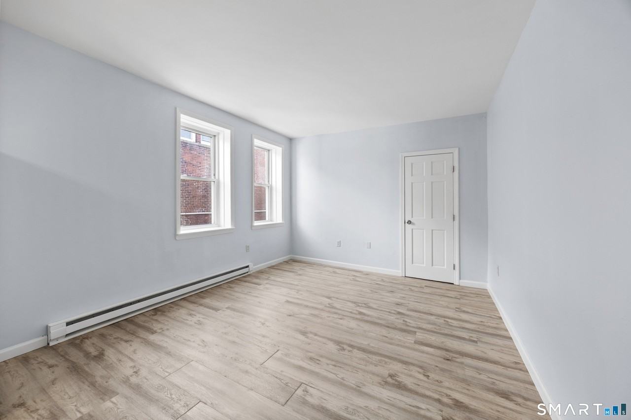 60 Center St #9 - Photo 3 of 20