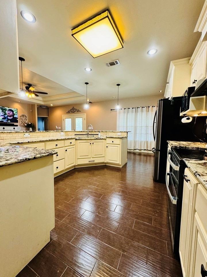 243 Eagle View Rd - Photo 7 of 28