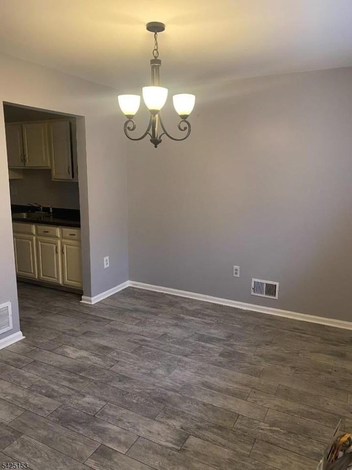 7 Rutgers Dr #7 - Photo 4 of 15