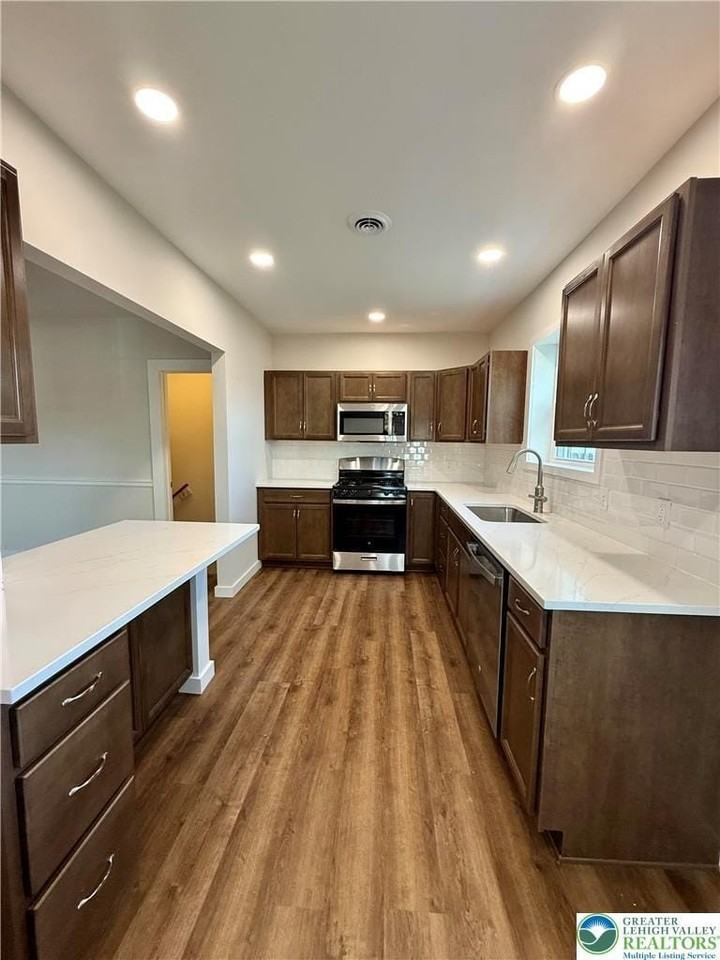 2303 W Allen St - Photo 7 of 42