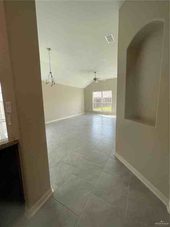 14333 Chalk Ridge Dr - Photo 4 of 19