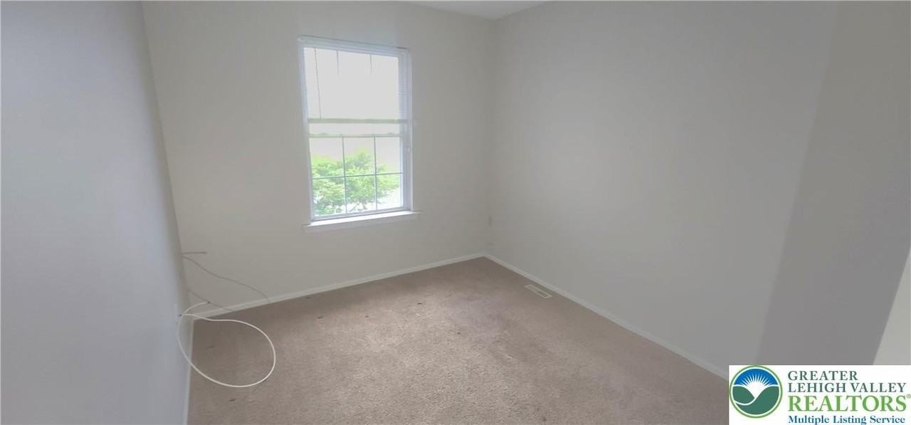 1600 Greystone Cir - Photo 7 of 18