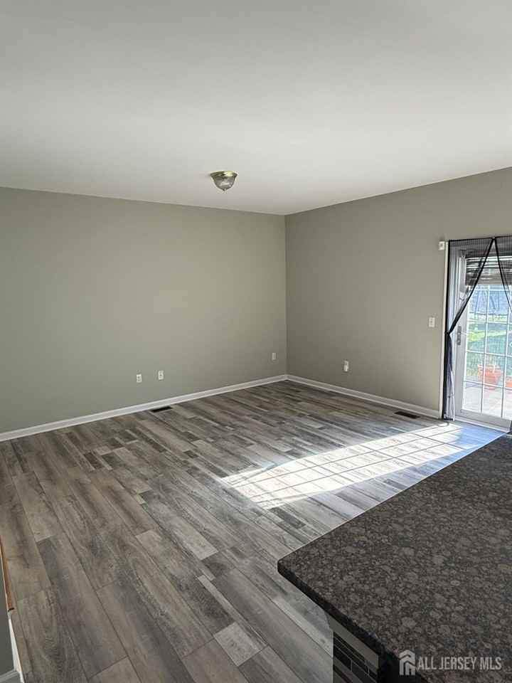 8 Andrews Way - Photo 4 of 20