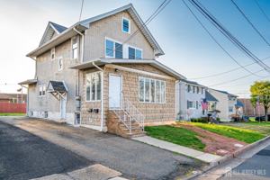 featured image of 36 2nd Ave #A