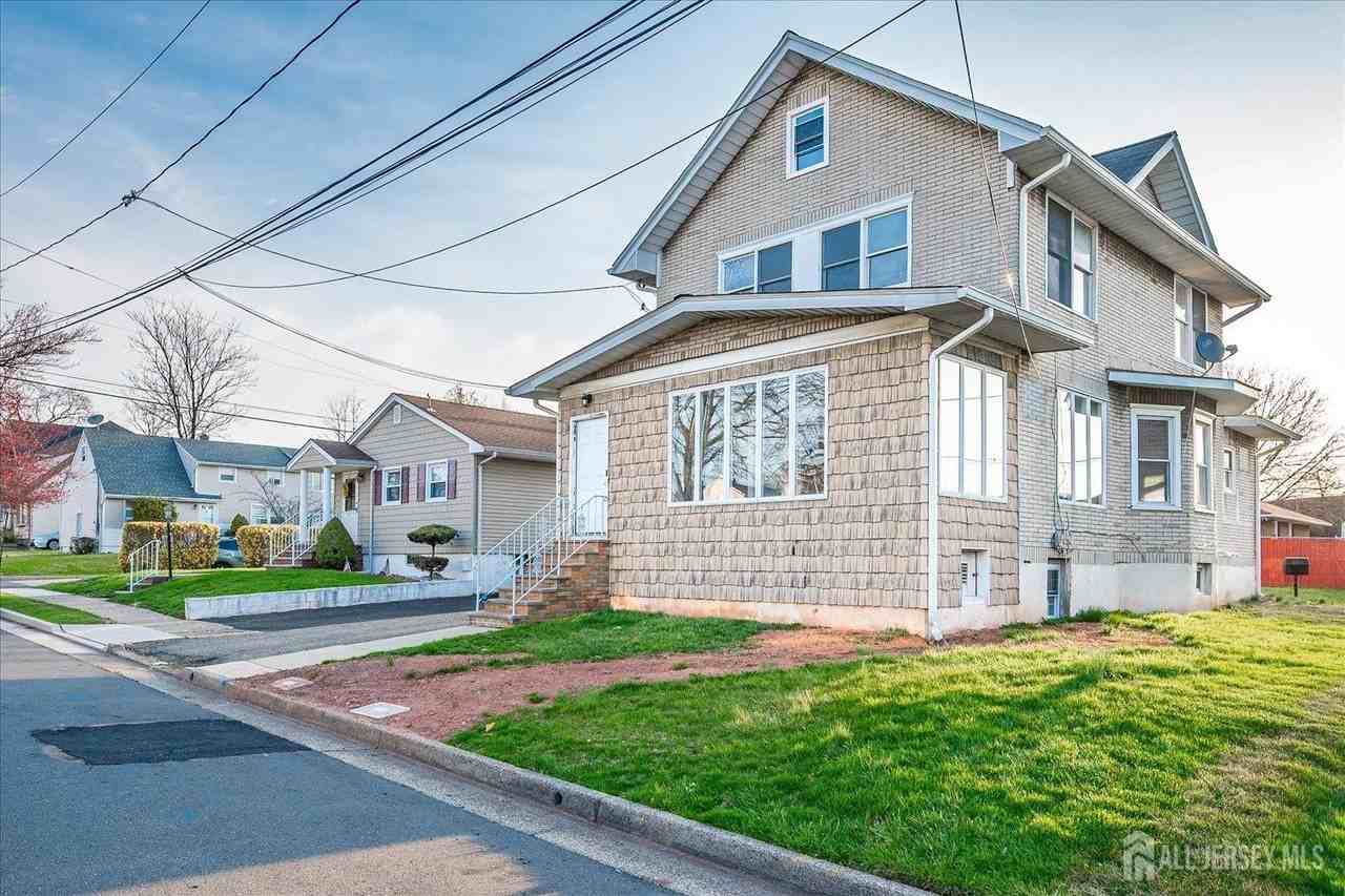 36 2nd Ave #B - Photo 3 of 27