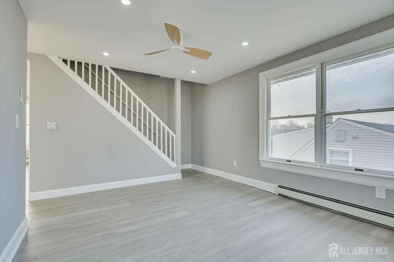 36 2nd Ave #B - Photo 6 of 27