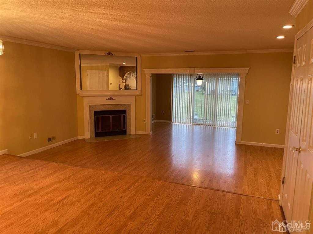 11 Bristol Dr - Photo 2 of 19