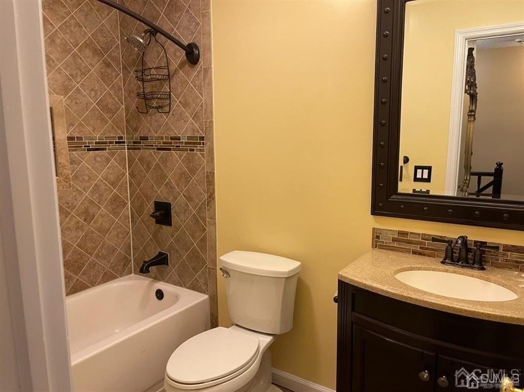 11 Bristol Dr - Photo 3 of 19