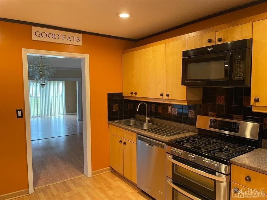 11 Bristol Dr - Photo 5 of 19