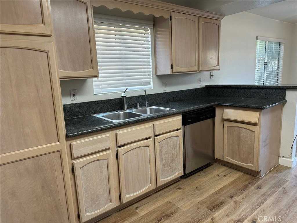 11450 186th St - Photo 3 of 11