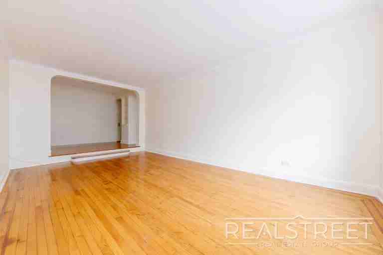 100 E 21st St #617 - Photo 5 of 7