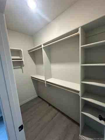 422 S Park St - Photo 6 of 9