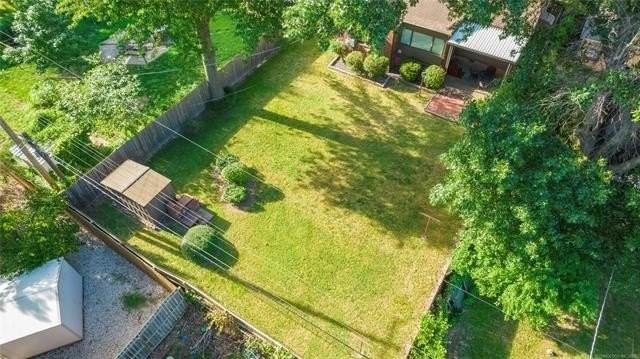 4707 E 9th St - Photo 6 of 27