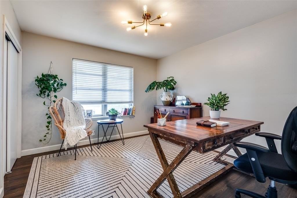 1200 Tipps Rd - Photo 6 of 32