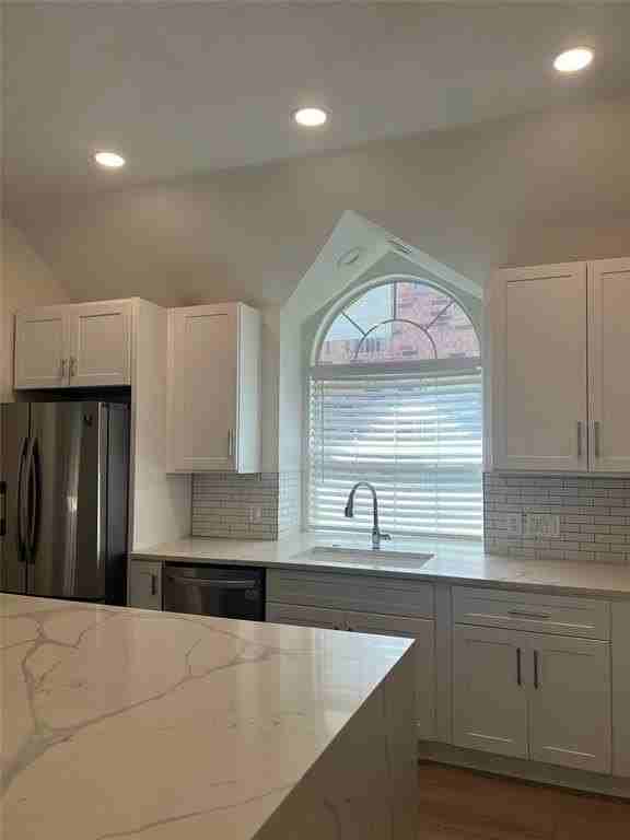 4028 Eastleigh Dr - Photo 7 of 19