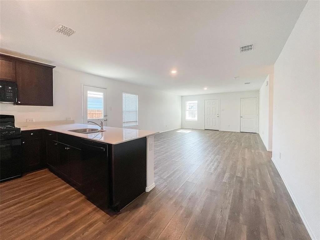 7413 Jackrabbit Ave - Photo 5 of 16