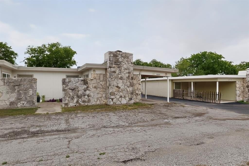 6808 Trail Lake Dr #A - Photo 6 of 37