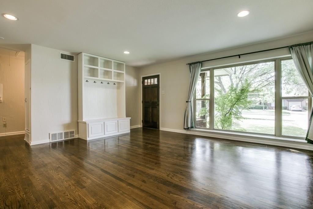 630 Downing Dr - Photo 4 of 22