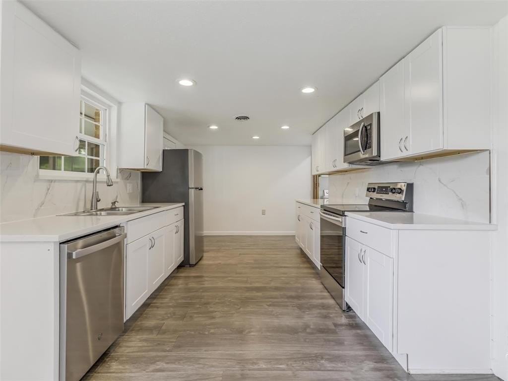 2976 Cameo Ln - Photo 2 of 24