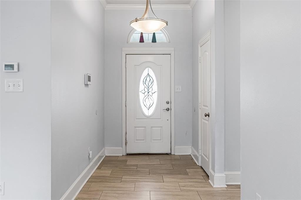 8406 Willowbrook Dr - Photo 3 of 27