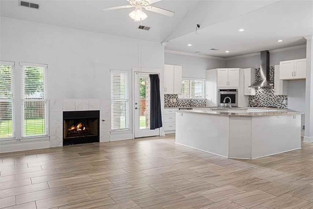 8406 Willowbrook Dr - Photo 4 of 27