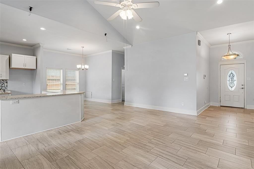 8406 Willowbrook Dr - Photo 6 of 27