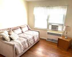 featured image of 752 E 88th St