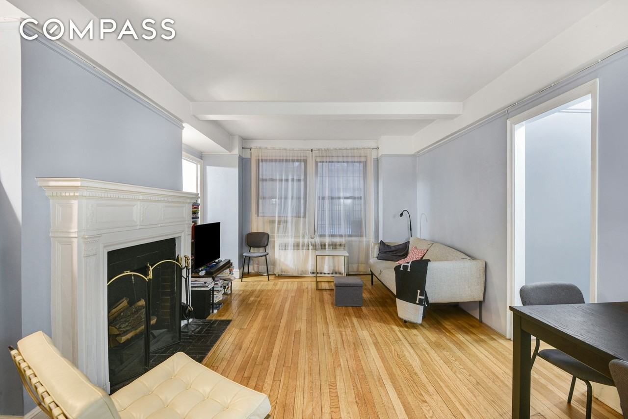 205 E 78th St #2T - Photo 2 of 10