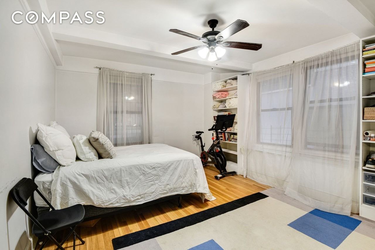 205 E 78th St #2T - Photo 5 of 10