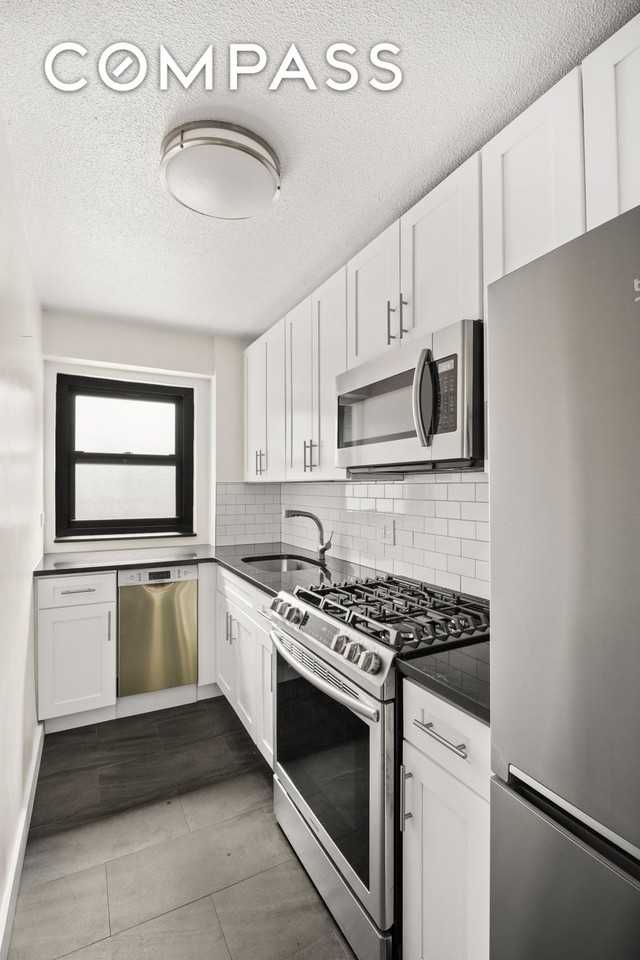 520 E 81st St #9H - Photo 4 of 9