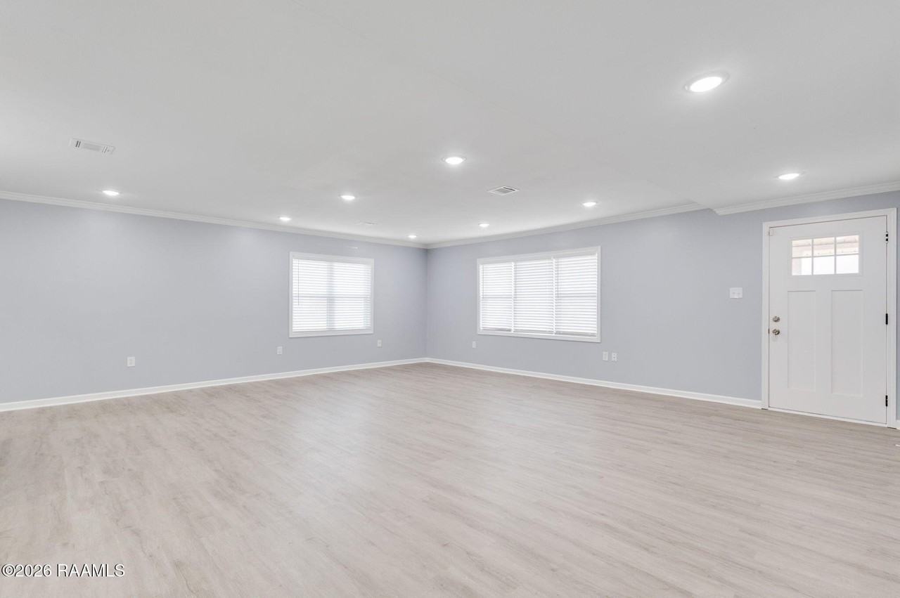 4444 Main Hwy - Photo 5 of 16