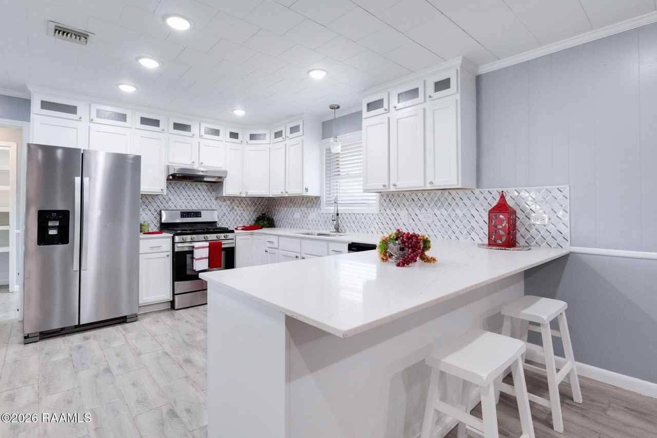 2208 Segura Rd - Photo 3 of 18