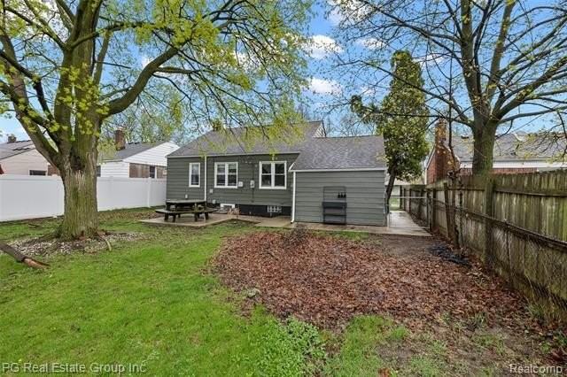 4307 Cooper Ave - Photo 4 of 26