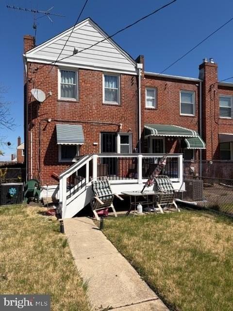 3901 Kenyon Ave - Photo 6 of 19