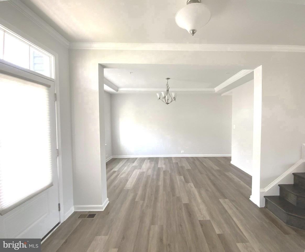 5763 Hawk Ridge Rd - Photo 3 of 50