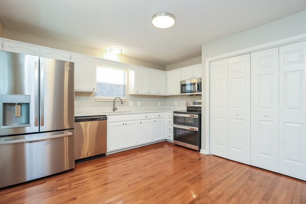 823 Neelys Chase Dr - Photo 7 of 16