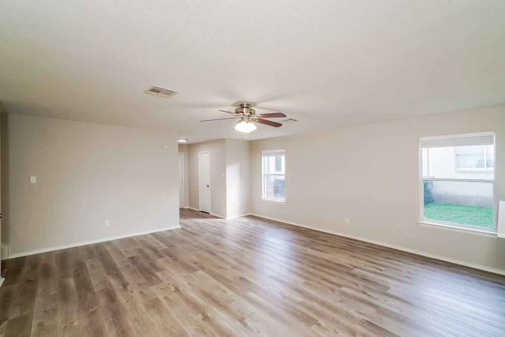 117 Mood Lake Dr - Photo 5 of 17