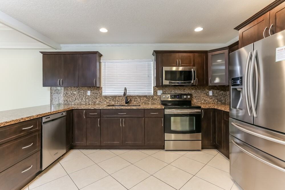 15439 Sw 172nd Ter - Photo 6 of 15