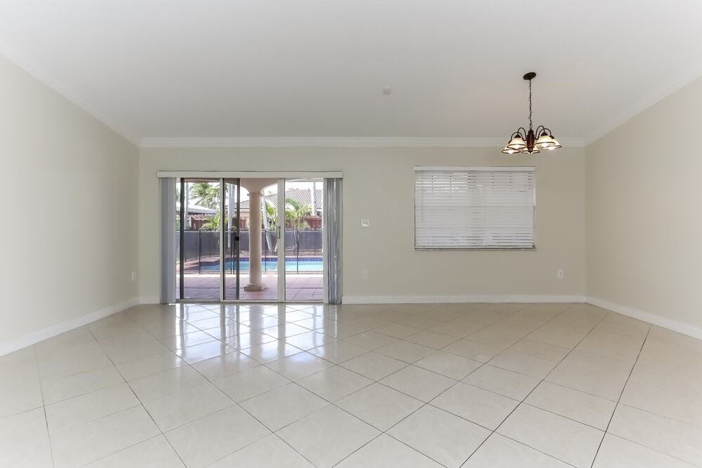 15439 Sw 172nd Ter - Photo 7 of 15