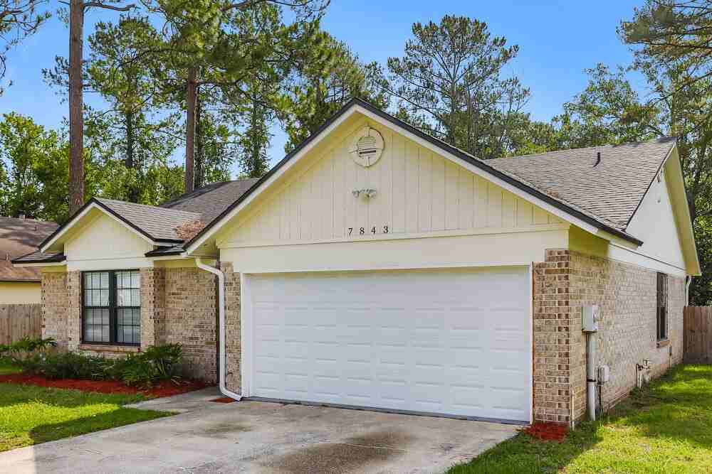 7843 Collins Ridge Blvd E - Photo 3 of 16