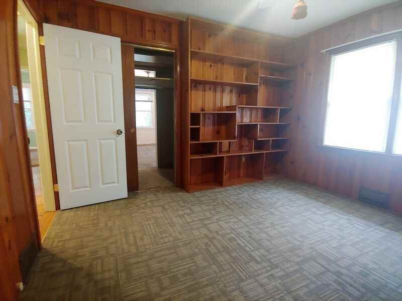 1248 Park Boulevard - Photo 2 of 10