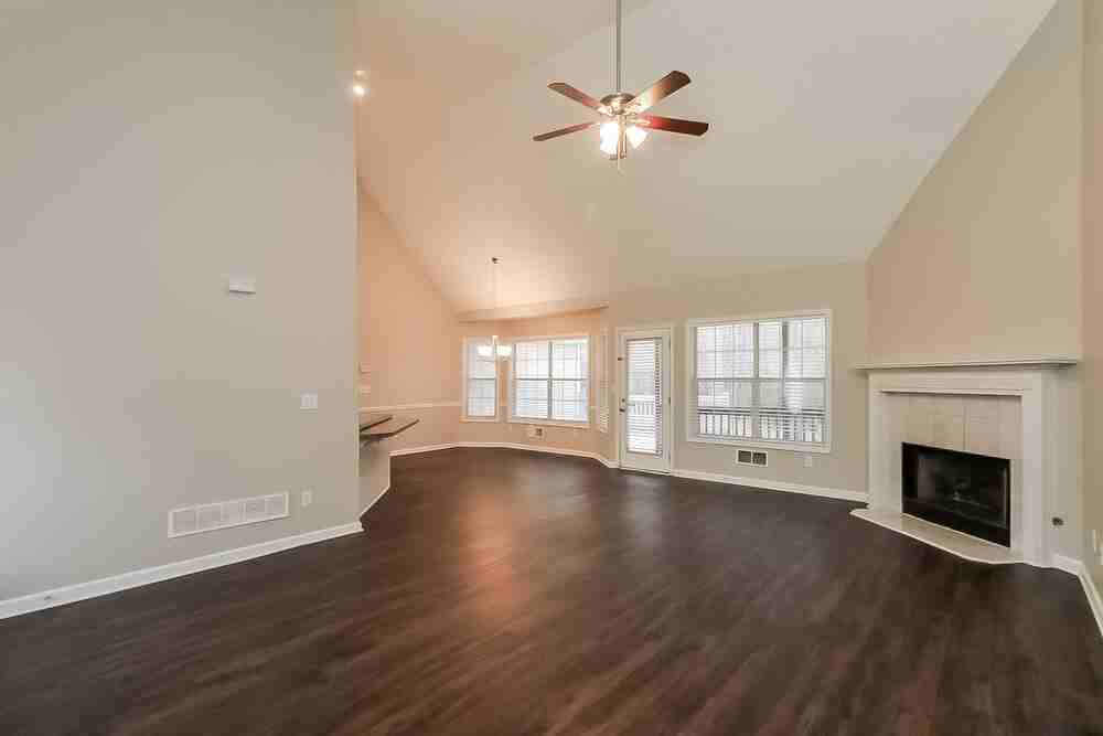 128 Alexander Dr - Photo 6 of 18