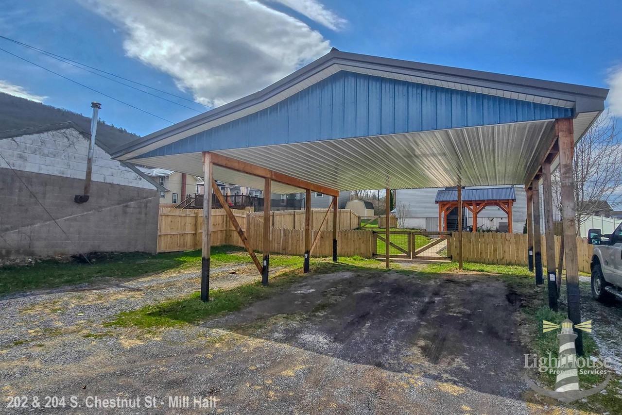 202-204 S Chestnut St - Photo 2 of 2