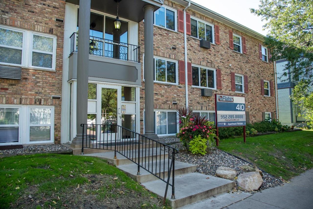 410 Apartments - Photo 4 of 8